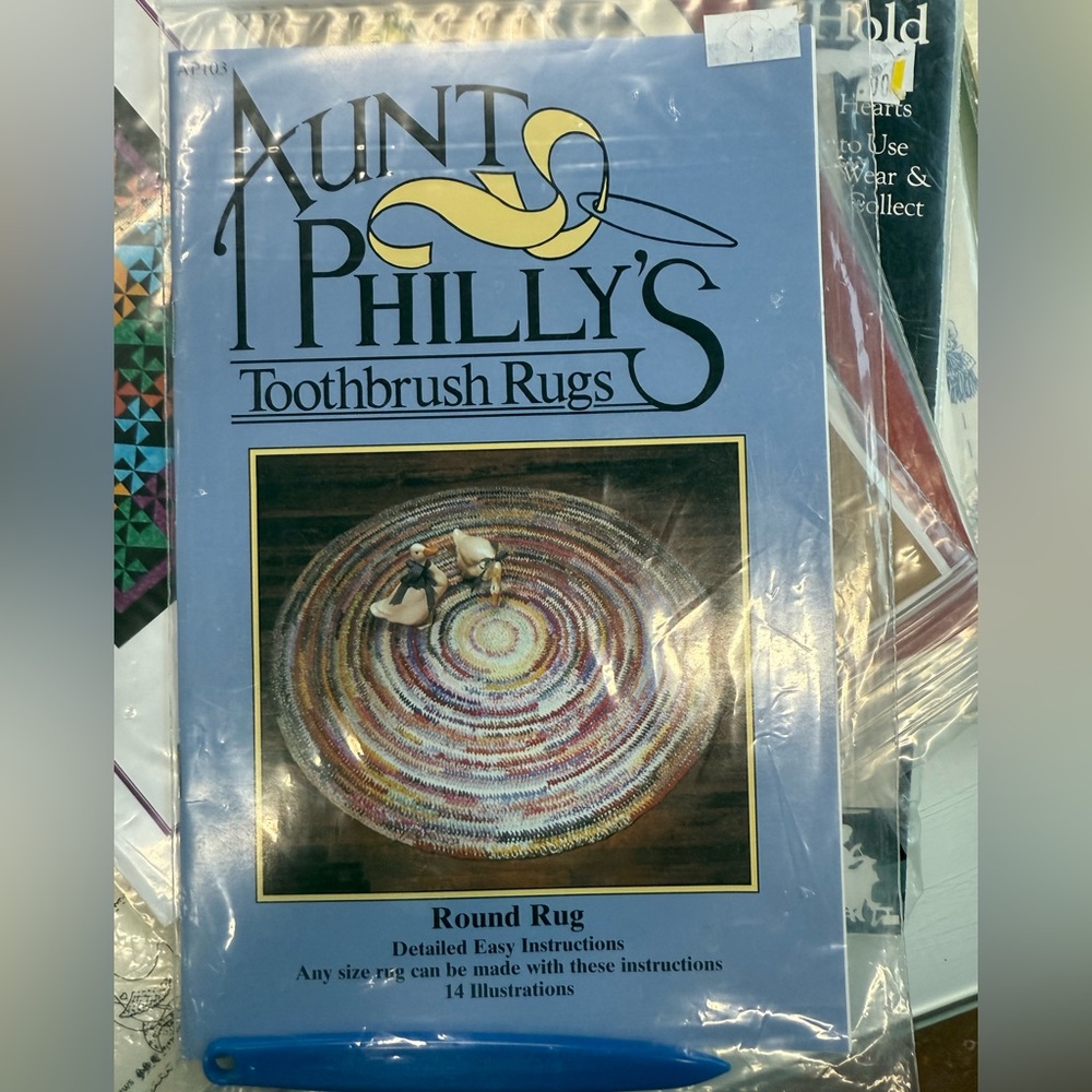Aunt Philly’s Toothbrush Rugs Pattern – Round Rug – Easy Scrap‎ Project